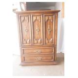 Vintage Wooden Dresser. 3 drawers, 2 shelves. 39"Lx19"Dx53"H