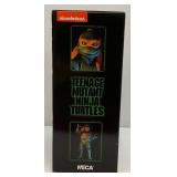 Est. $175.00 - $450.00 NECA Teenage Mutant Ninja Turtles 1990 Movie 1/4 Scale Figure - Michaelangelo (NEW In Box)