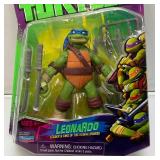 2015 Playmates TMNT Leonardo Action Figure (New On Card)