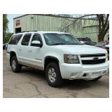 2007 CHEVROLET SUBURBAN LT *4x4 | No Accidents Reported* (NO RESERVE)