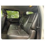 2007 CHEVROLET SUBURBAN LT *4x4 | No Accidents Reported* (NO RESERVE)
