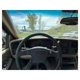 2004 CHEVROLET SUBURBAN 1500 LT (NO RESERVE)