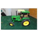 John Deere 275S Toy Tractor