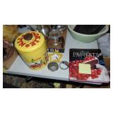 Assorted Kitchen Items