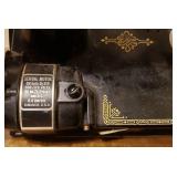 Vintage Singer Featherweight Sewing Machine w/Case
