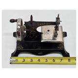 Wonderful Collection of Vintage & Antique Toy Sewing Machines #5
