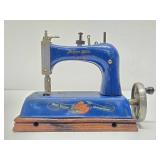 Wonderful Collection of Vintage & Antique Toy Sewing Machines #20