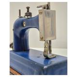 Wonderful Collection of Vintage & Antique Toy Sewing Machines #20