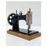 Wonderful Collection of Vintage & Antique Toy Sewing Machines #21