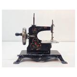 Wonderful Collection of Vintage & Antique Toy Sewing Machines #31