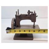 Wonderful Collection of Vintage & Antique Toy Sewing Machines #33