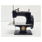Wonderful Collection of Vintage & Antique Toy Sewing Machines #44