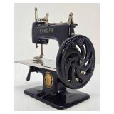 Wonderful Collection of Vintage & Antique Toy Sewing Machines #44