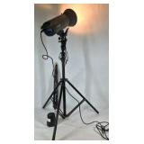 Impact VC-500LR 500Ws Digital Monolight Photography Flash with Stand