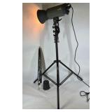 Impact VC-500LR 500Ws Digital Monolight Photography Flash with Stand