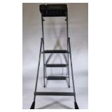 Folding 3-Step Ladder with Tool Tray
