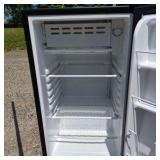 Black Compact Mini Refrigerator Dorm Fridge