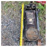 Black Hydraulic Floor Jack