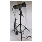 Impact VC-500LR 500Ws Digital Monolight Photography Flash with Stand