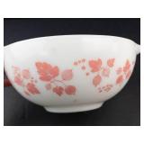 Pyrex Gooseberry Cinderella Mixing Bowl