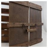 Antique Wooden Egg Crate With Hinged Lid & Handle