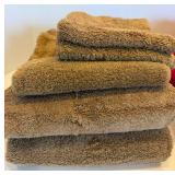 Ralph Lauren & Assorted Towels Mixed Lot