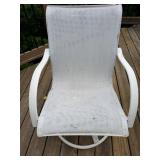 Outdoor Patio Dining Set With 4 Swivel Chairs, Glass Table & Umbrella