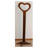 Heart-Shaped Wooden Rack Stand