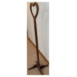 Heart-Shaped Wooden Rack Stand