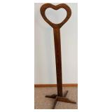 Heart-Shaped Wooden Rack Stand