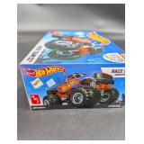 Hot Wheels Race Team Monster Truck AMT1256/12 1/25 Scale Kit