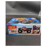 Hot Wheels Race Team Monster Truck AMT1256/12 1/25 Scale Kit