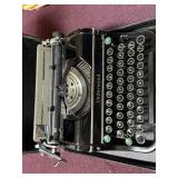 Underwood Champion Portable Manual Typewriter w/ Case Black Vintage
