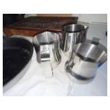 Kitchenware Lot Lodge Cast Iron Screwpull Roaster Board Pans