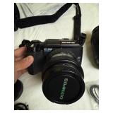Olympus E-300 Evolt Digital Camera Kit With Tenba Bag, 2 Lenses & Charger