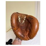Vintage Wilson A2575 Baseball Glove- catcher