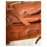 Vintage Wilson A2575 Baseball Glove- catcher