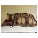 Croscill Home Decorative Pillow Set
