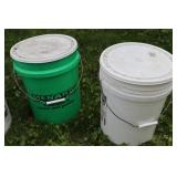 Mixed 5-gallon Pails (Lot of 5)