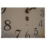 Round Wood Quartz Wall Clock