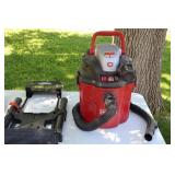 Craftsman 5-Gallon Wet/Dry Vacuum With Wall Mount & Accessories