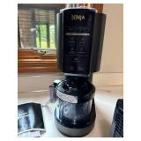 Ninja CREAMi Ice Cream Maker NC300 Series w Manual New in Box Clean