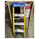 Louisville 4 Foot Fiberglass Ladder
