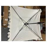 Elegant Valance 7.5 Ft Square Umbrella