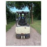 Crown Forklift Model M#SC4040-40TT: 36 Volt, 8519 Hours, 3 Stage Mast Lifts 190", Side Shift and Positioner