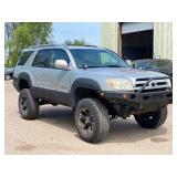 2004 TOYOTA 4RUNNER LIMITED *No Accidents Reported | All Wheel Drive* (NO RESERVE)
