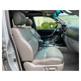 2004 TOYOTA 4RUNNER LIMITED *No Accidents Reported | All Wheel Drive* (NO RESERVE)