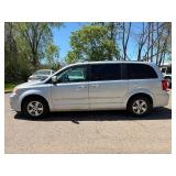 2012 DODGE GRAND CARAVAN SXT *2 Owner* (NO RESERVE)