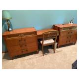 Vintage Beacon Hill Collection Bedroom Set (Lot of 5)