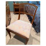 Vintage Beacon Hill Collection Bedroom Set (Lot of 5)